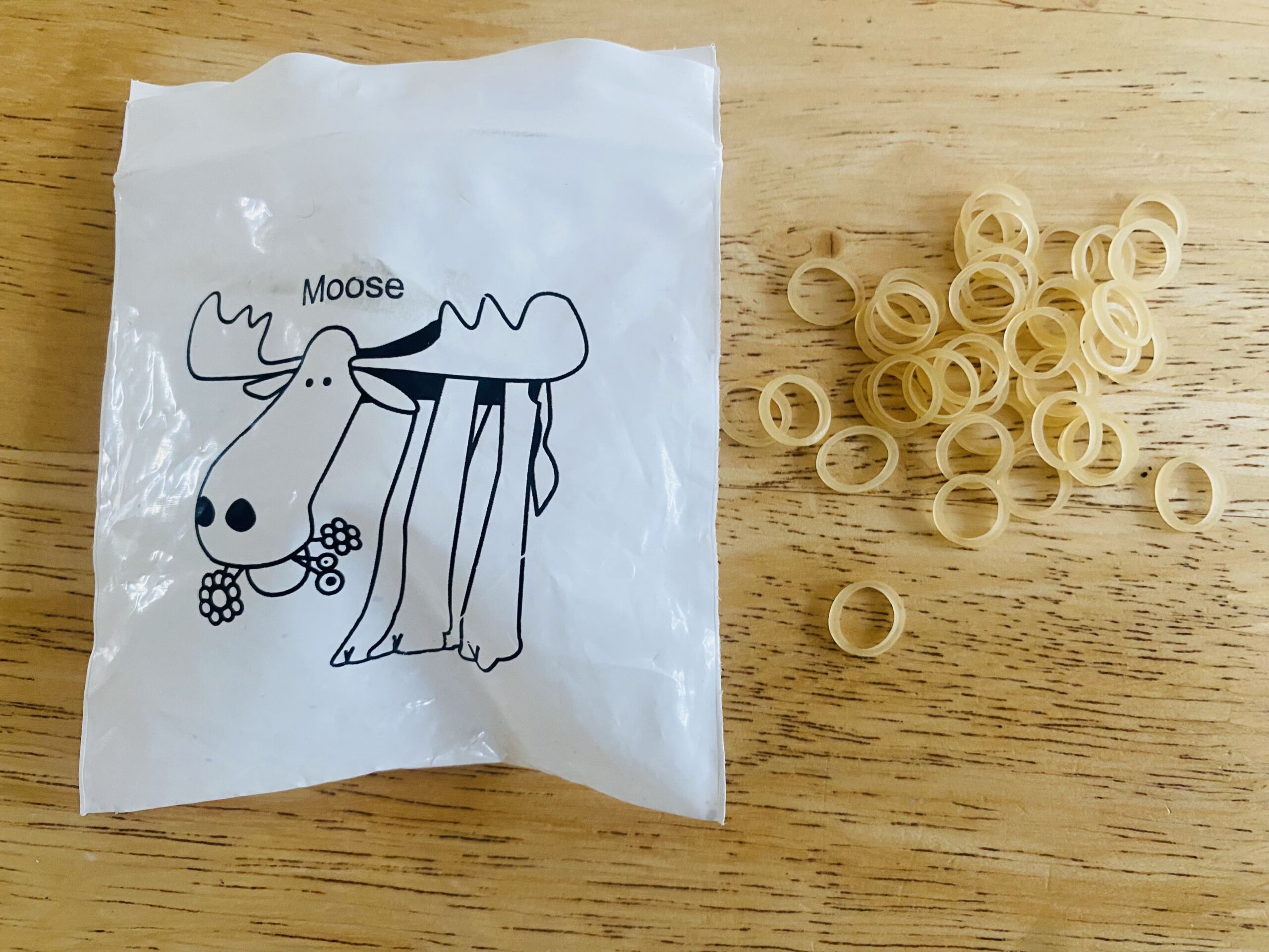 Orthodontic elastic bands